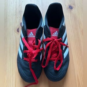 Adidas Black and Red Football/soccer boots little kids sz 1